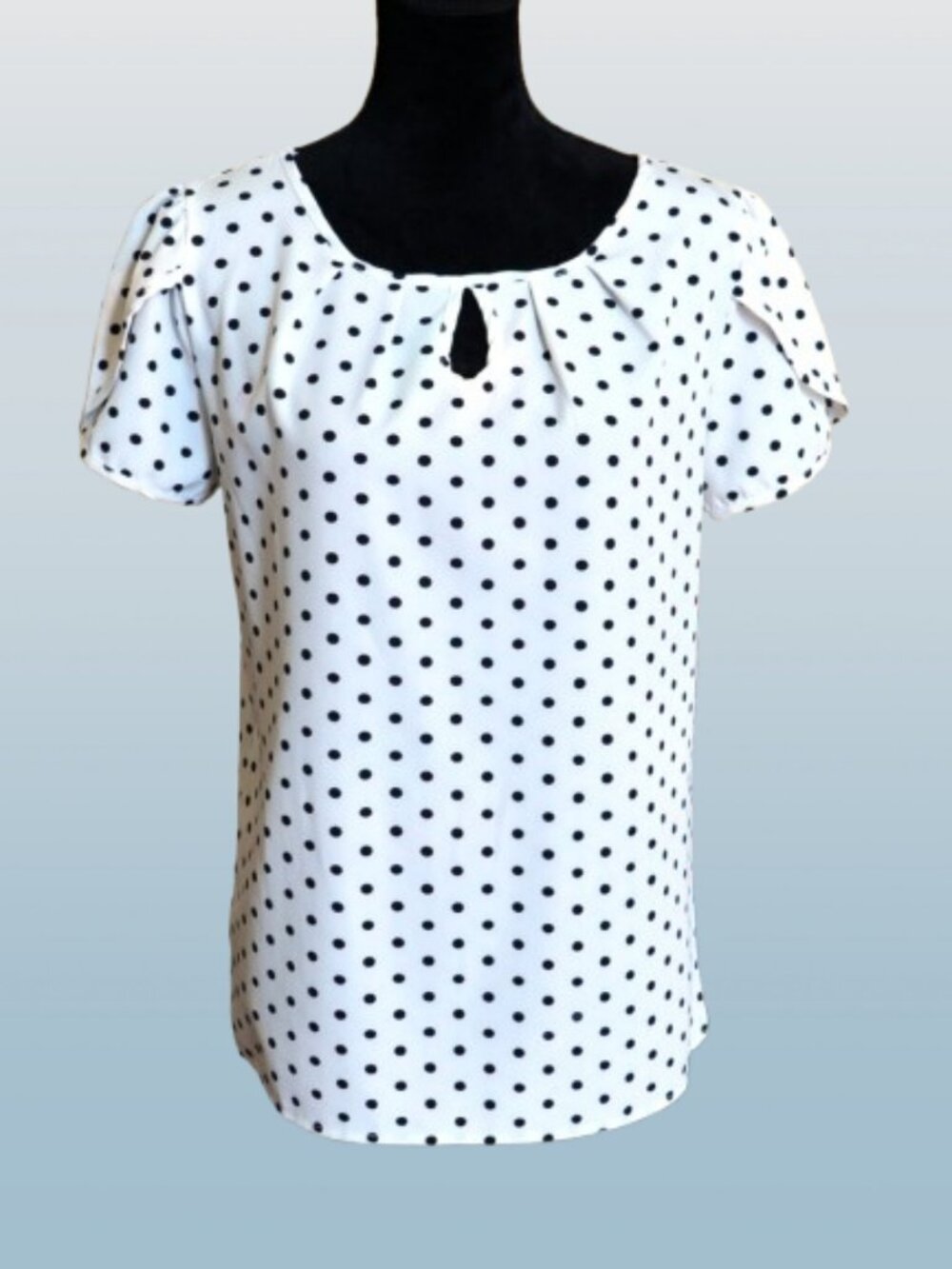 White polka dot Blouse Short tulip sleeves Keyhole Pleated neckline SMALL